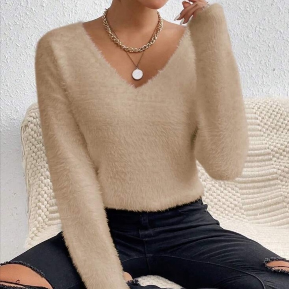 NWOT Cozy Espresso Color Fuzzy Sweater, size Small - Picture 2 of 4
